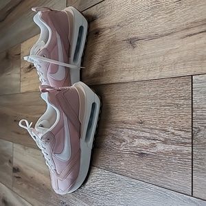 Nike Air Max Dawn Sneaker, 8.5, Pink Oxford/Summit White